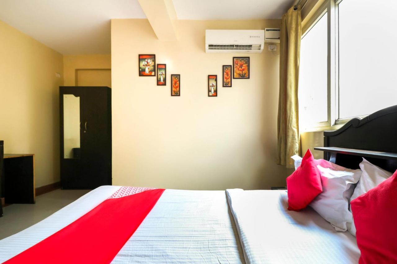 Hotel Tiara Near Christ University Бангалор Екстериор снимка